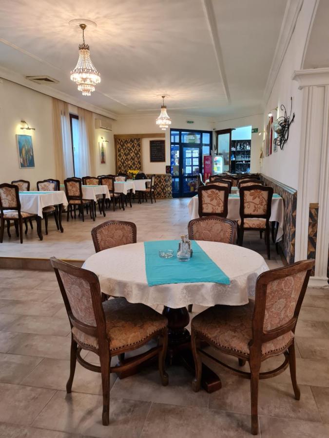 Hotel Ugostiteljski Objekat Karibo Sombor Exterior foto