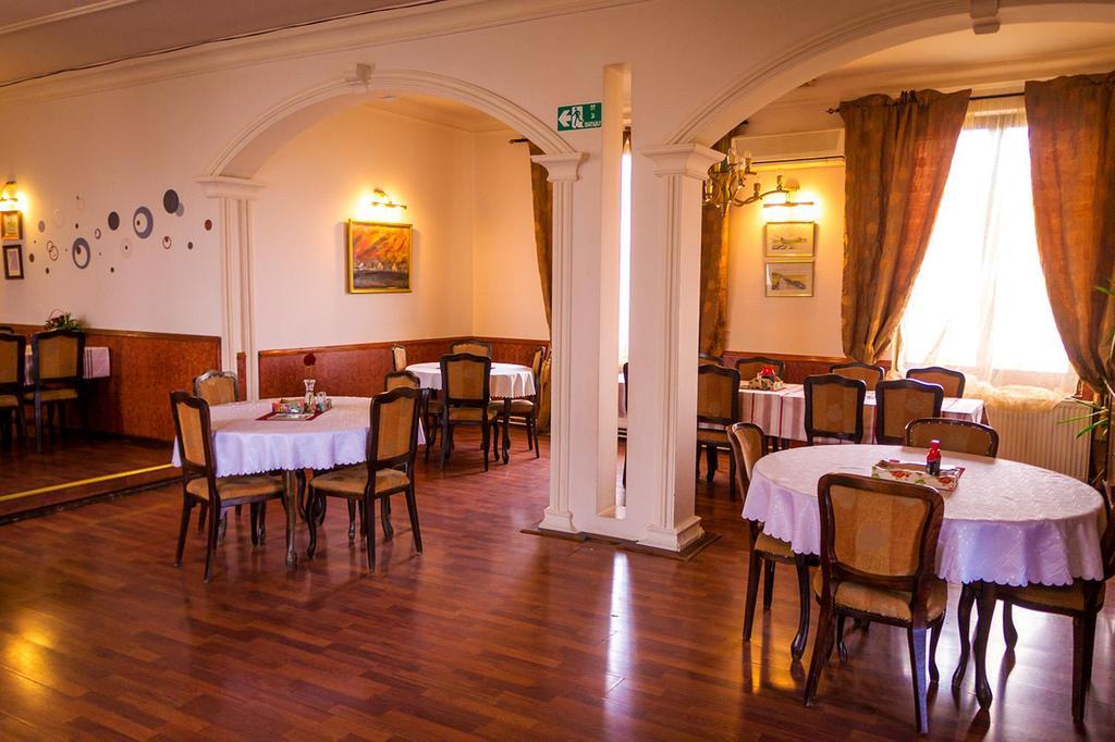Hotel Ugostiteljski Objekat Karibo Sombor Exterior foto